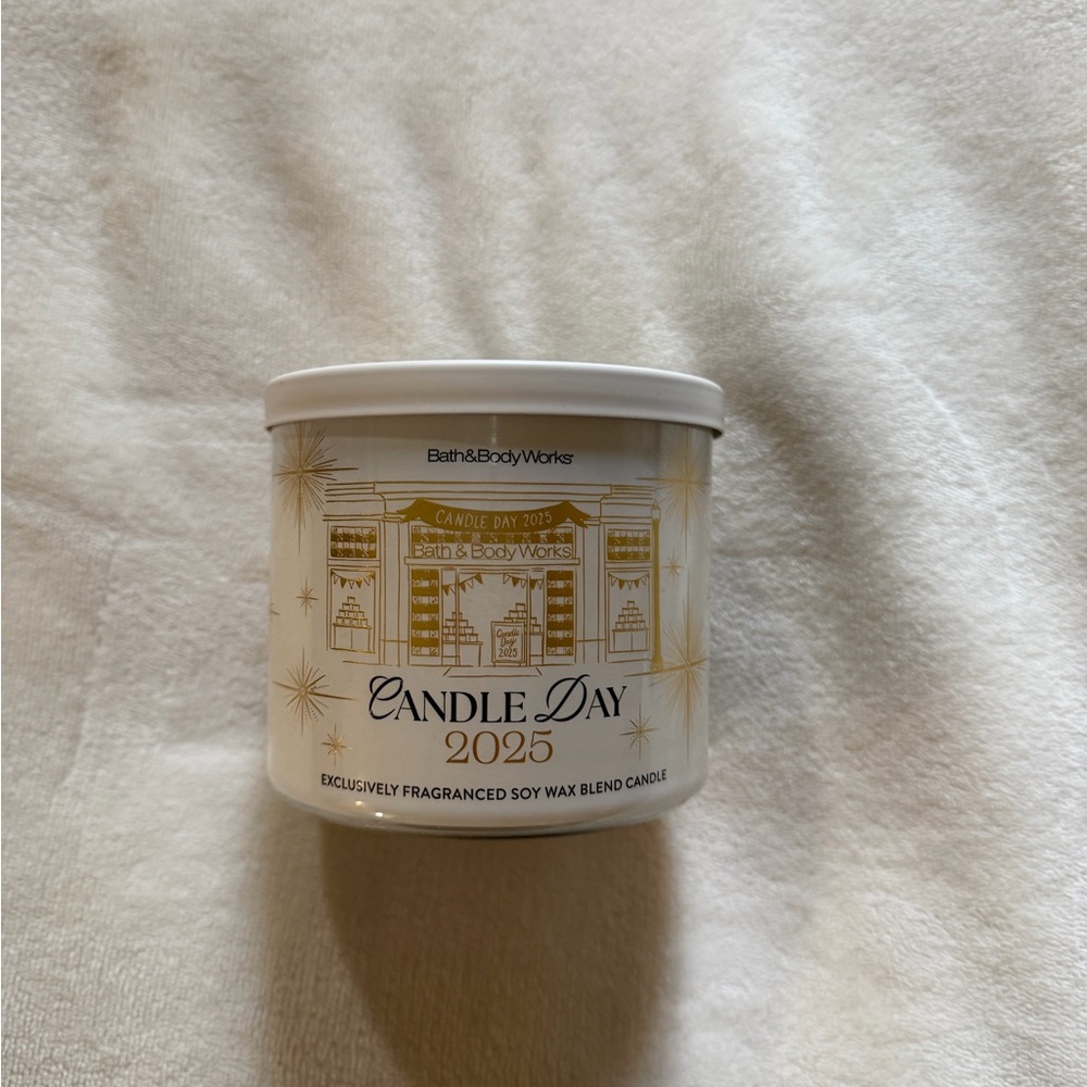 Bath & Body Works Gold Candle Day 2025 July Candle